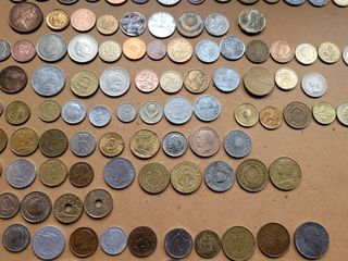 165 Monete Mondiali Diverse + altre monete omaggio