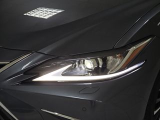 Lexus ES 2.5 300h Premium