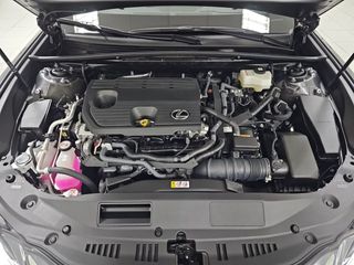 Lexus ES 2.5 300h Premium