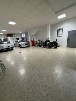 Local comercial en alquiler en Coria del Río