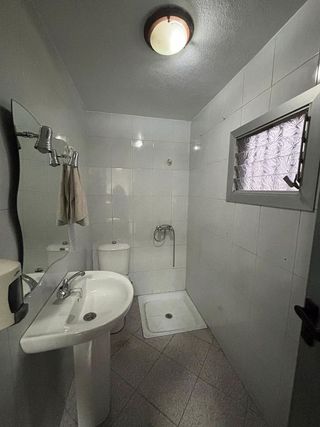 Local comercial en alquiler en Coria del Río