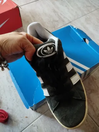 Scarpe Adidas nere bianche