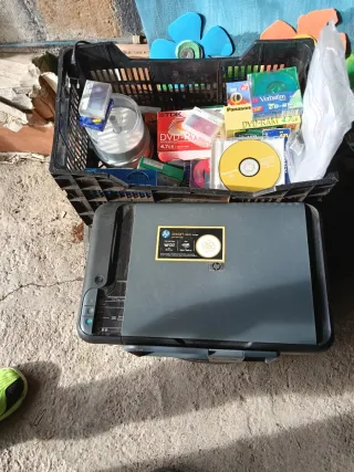 Impresora HP + Material CD/DVD