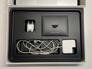 MacBook Air 13” 128GB Plateado – caja original