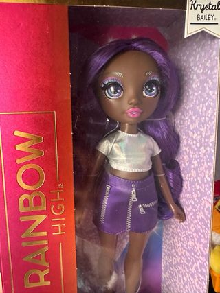 Rainbow High Krystal Bailey Nueva