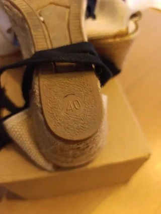 Espardeñas fallera beige.