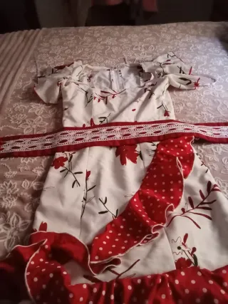 Traje Flamenca Volantes Rojo y Blanco