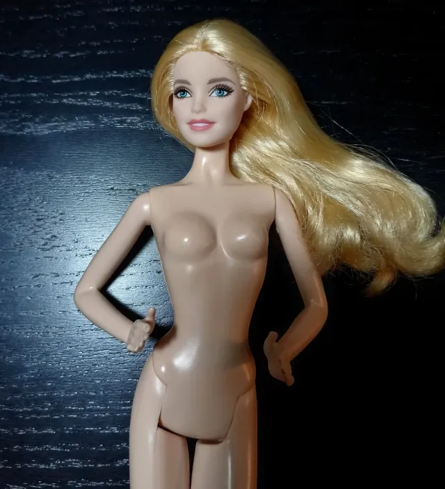 Barbie Signature Holidays Model Muse