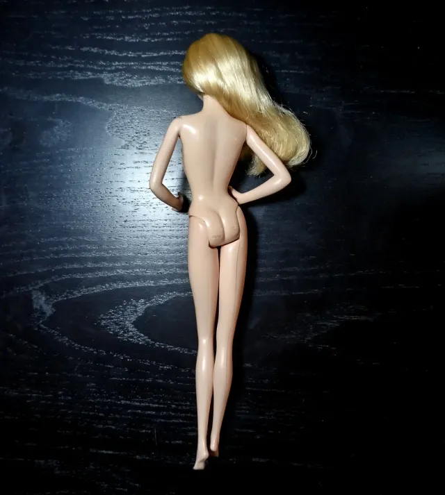 Barbie Signature Holidays Model Muse