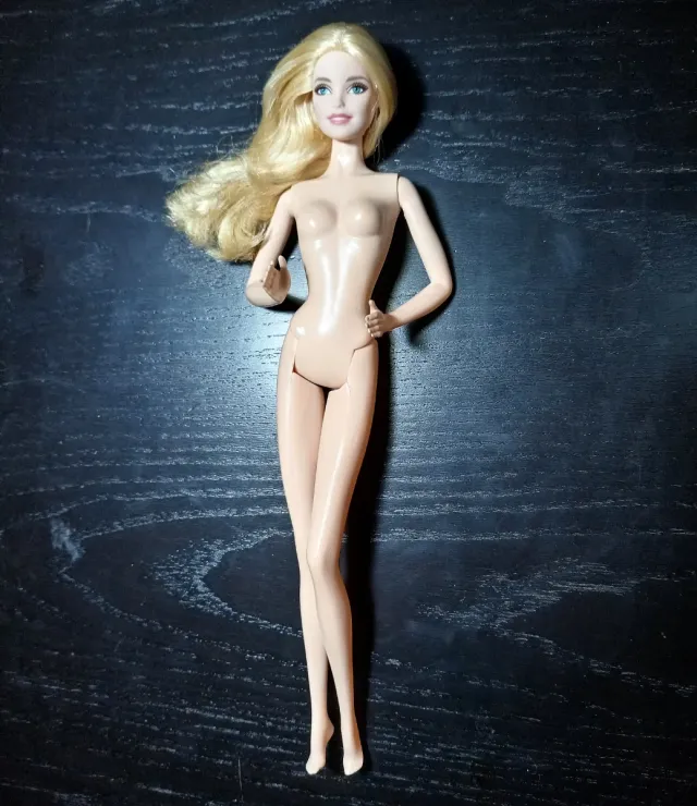 Barbie Signature Holidays Model Muse