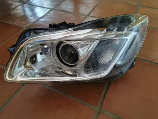 Foco Xenon Opel Insignia 2010 Nuevo