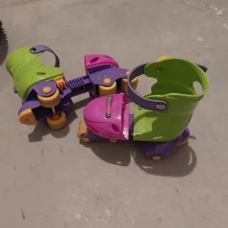 Patines ajustables Juguettos. Talla de 25 a 32.