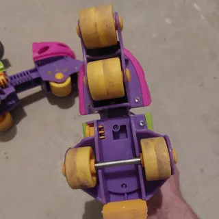 Patines ajustables Juguettos. Talla de 25 a 32.