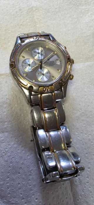 Reloj Festina Cronógrafo Dorado y Plateado