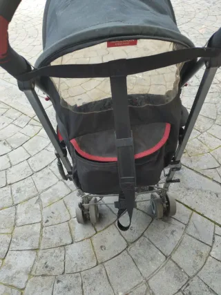 Cochecito Maclaren Rojo y Negro