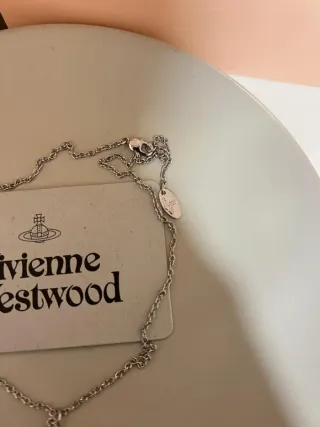 Collar Vivienne Westwood Plata y Verde