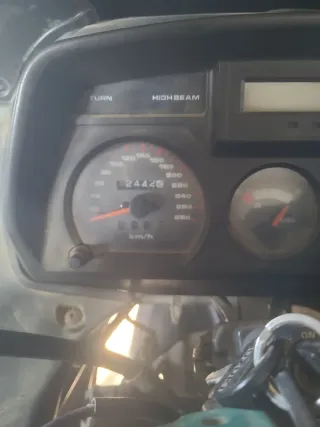 Suzuki GSX 1100 F Negra