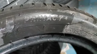 Neumático 225/50/17