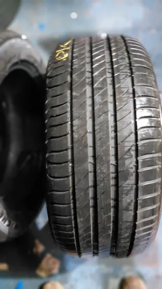 Neumático 225/50/17