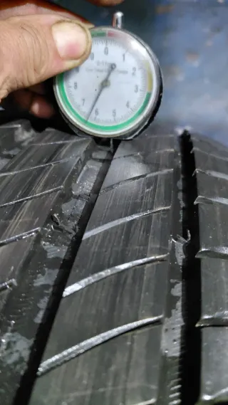 Neumático 225/50/17