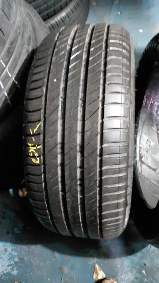 Neumático 225/50/17