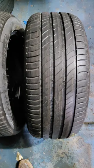 Neumático 225/50/17