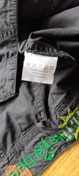 Falda Desigual negra con estampado