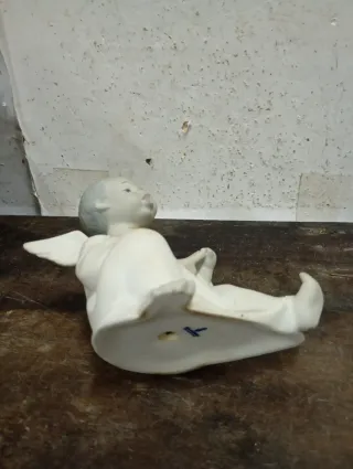 LIQUIDACIÓN Ángel Lladró tocando laúd