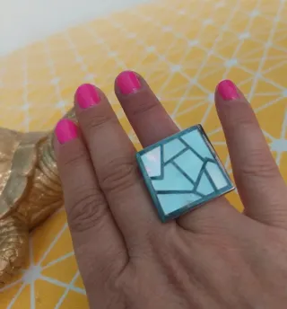 Anillo Plata y Nácar Diseño Geométrico
