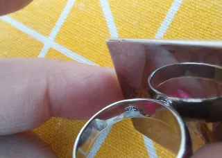 Anillo Plata y Nácar Diseño Geométrico