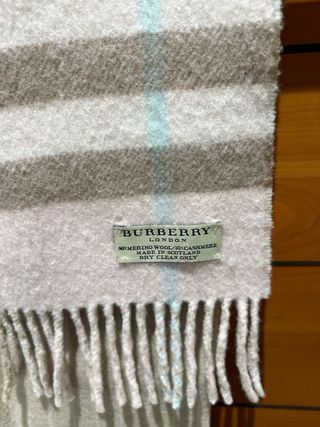 Bufanda reversible Burberry de Lana y Cashmere