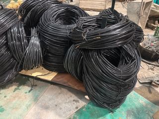 Manguera de riego por goteo negra 16 cm