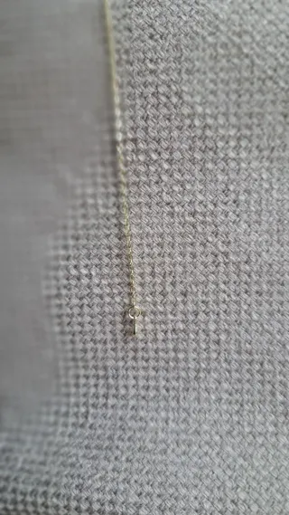 Collar dorado con estrella y cadena larga