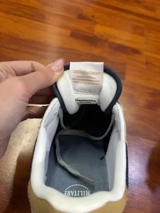 Scarpe nuove con scatola originale