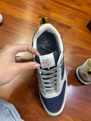 Scarpe nuove con scatola originale