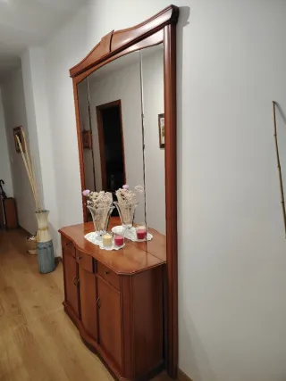 Mueble recibidor madera con espejo