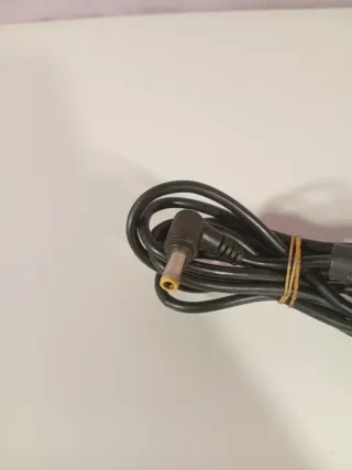 Cargador portátil ADB-75FB B