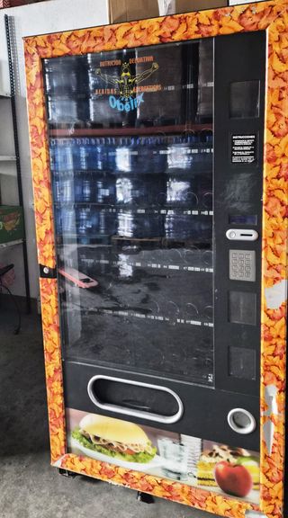 Máquina Vending Snack y Bebidas FAS 900