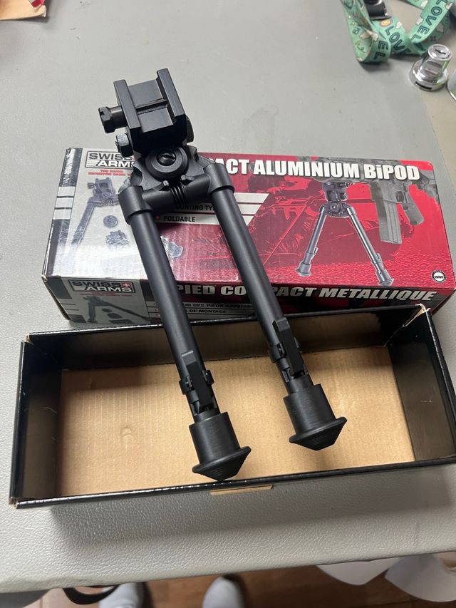 Mira Táctica Swiss Arms Red Dot + tripode