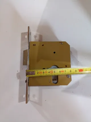 Cerradura puerta de entrada