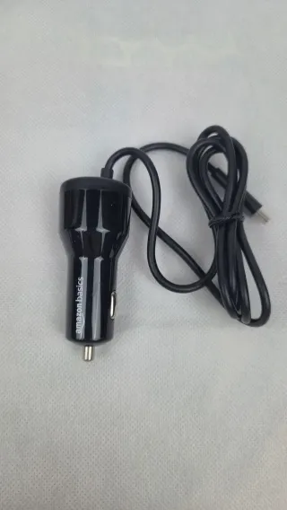 Cargador Coche USB-C y USB-A Amazon Basics