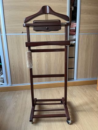 Perchero de pie de madera maciza