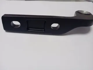 Bisagra tapa batería carretilla Nissan