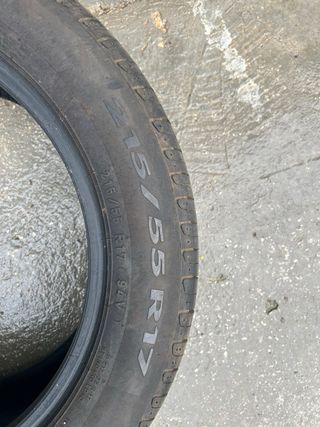 Neumático Pirelli 215/55 R17 94V
