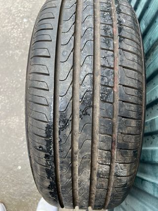 Neumático Pirelli 215/55 R17 94V