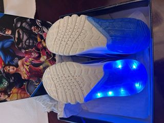 Zapatillas Geox Superman con luces talla 32!