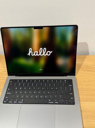 MacBook Pro M3 8GB RAM 512GB 14”