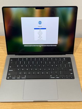 MacBook Pro M3 8GB RAM 512GB 14”