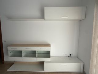 Mueble TV blanco con luz LED