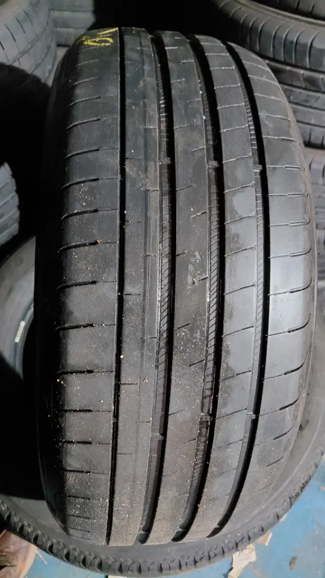 Neumático 225/45/17